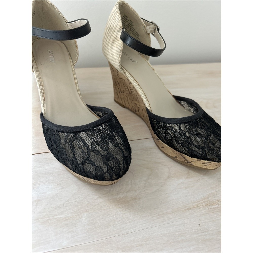 Apt. 9 Women's 7M Black Lace Closed‎ Toe Platform Wedge Sandals Adjustable Strap